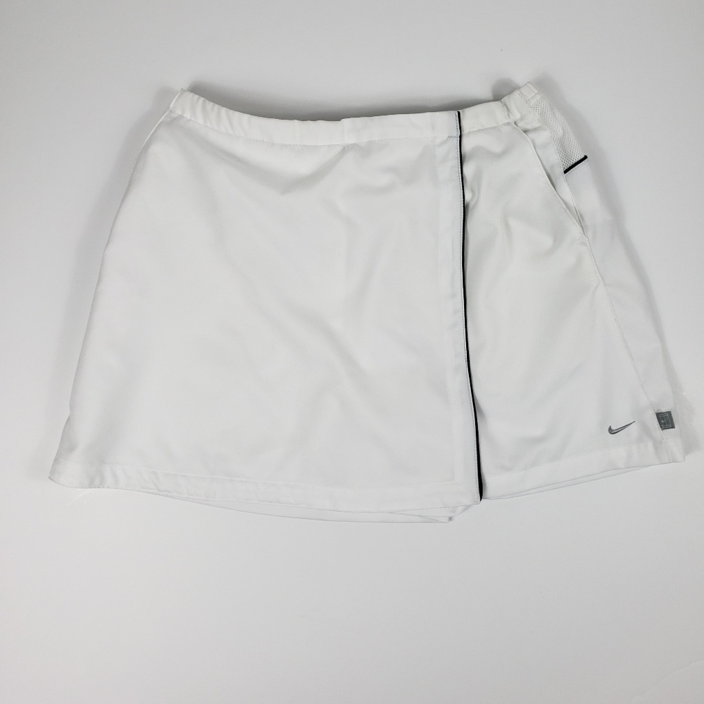 Nike Women Shorts with Front Skirt Flap. SZ L